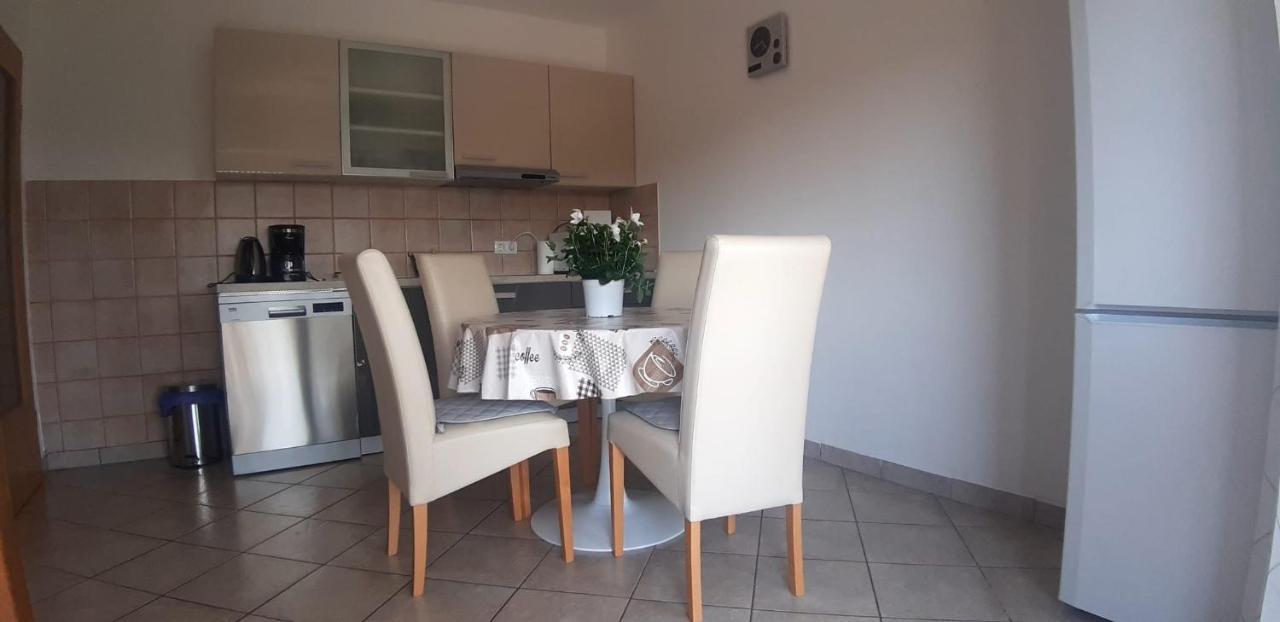 Apartman Lidija Linardici ภายนอก รูปภาพ