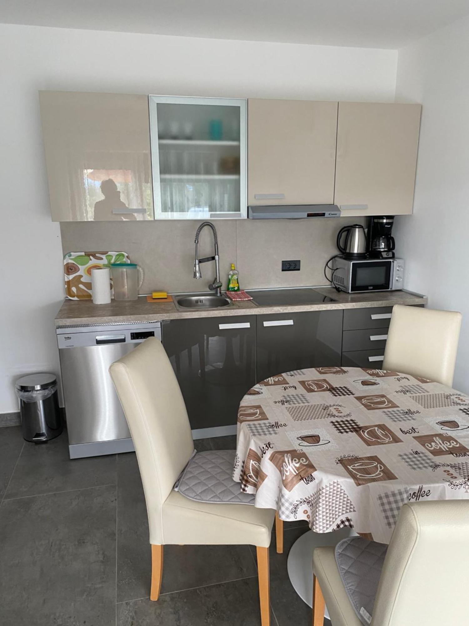 Apartman Lidija Linardici ภายนอก รูปภาพ